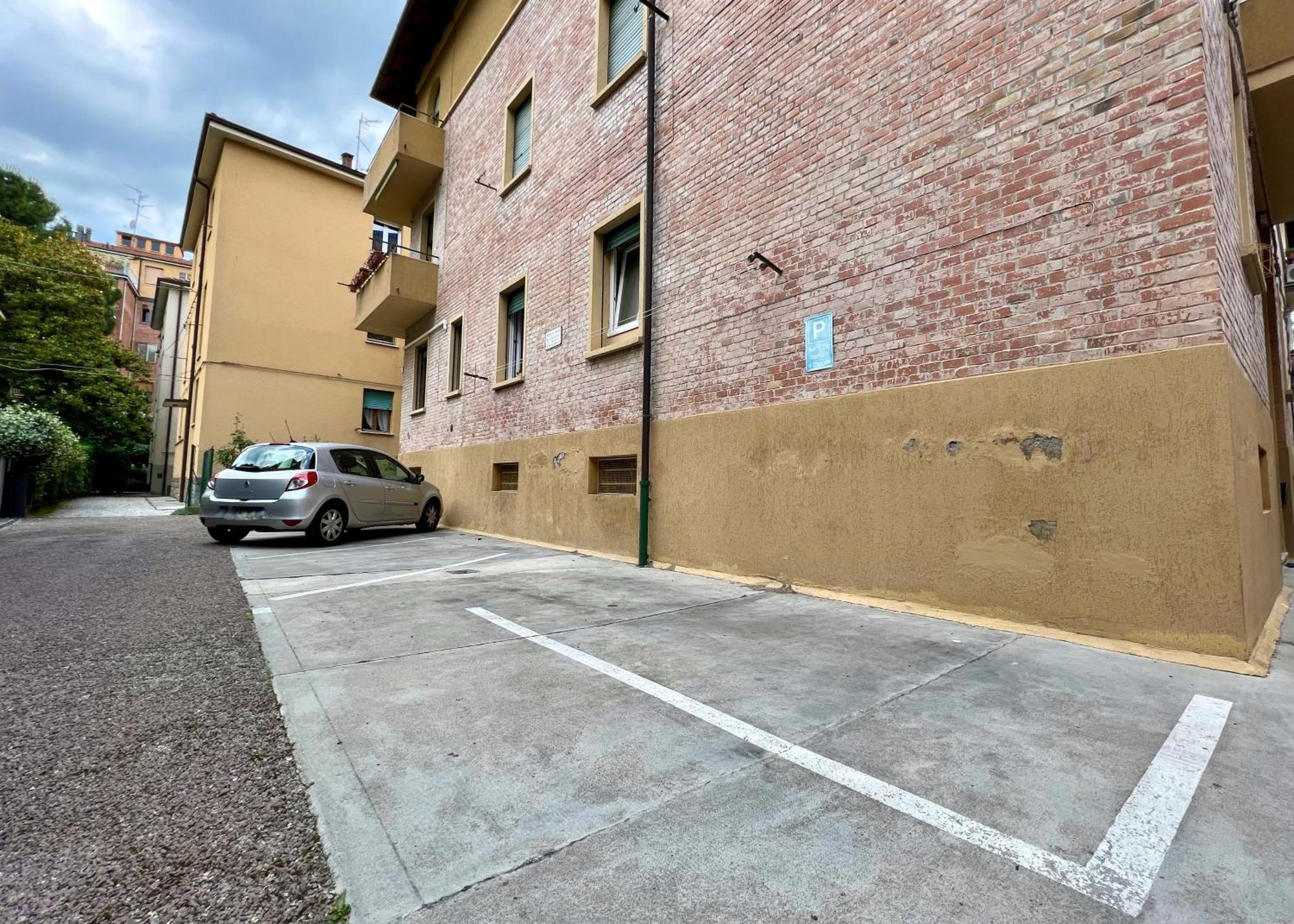 Charming Apartment Near Saragozza ボローニャ エクステリア 写真