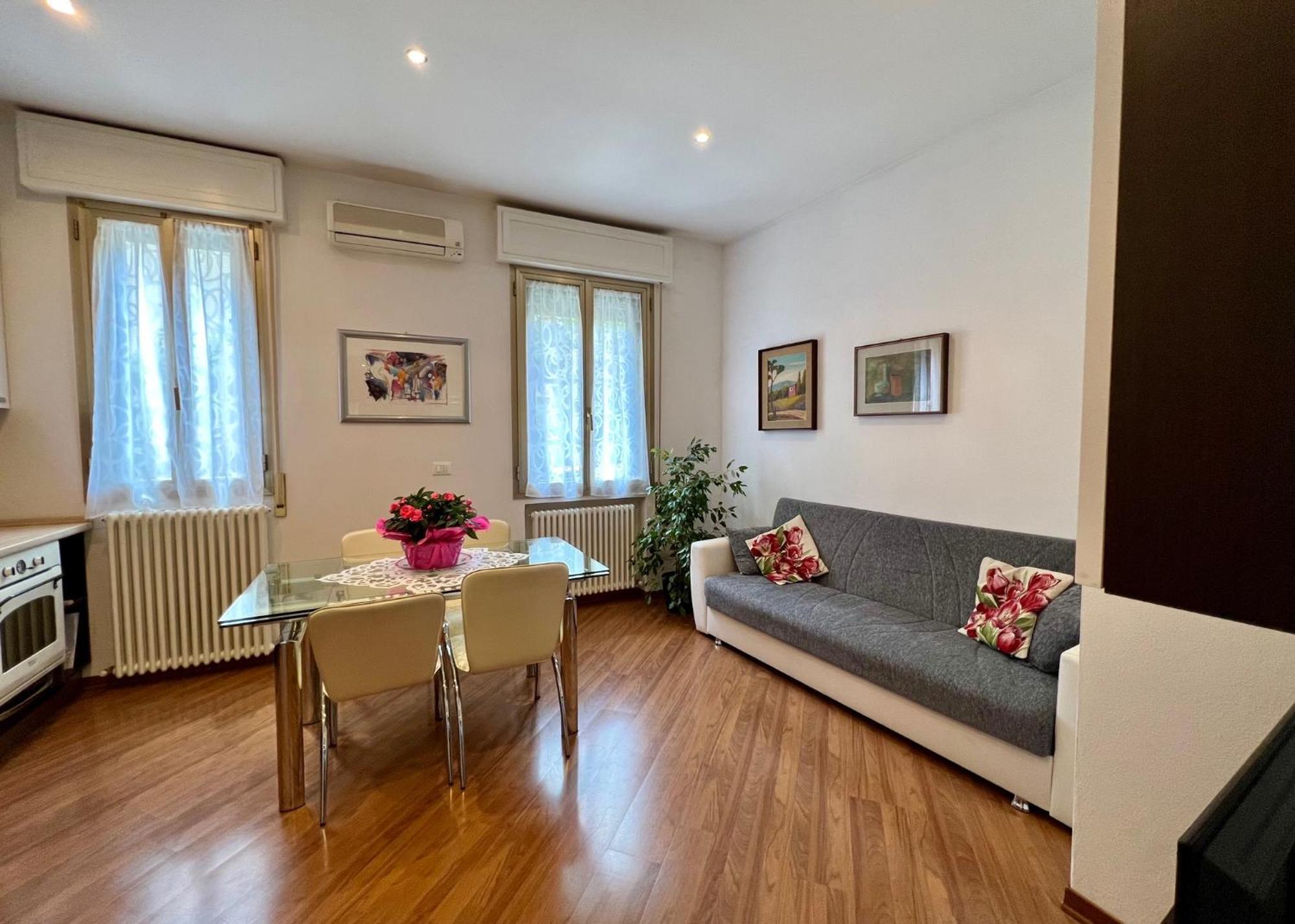 Charming Apartment Near Saragozza ボローニャ エクステリア 写真